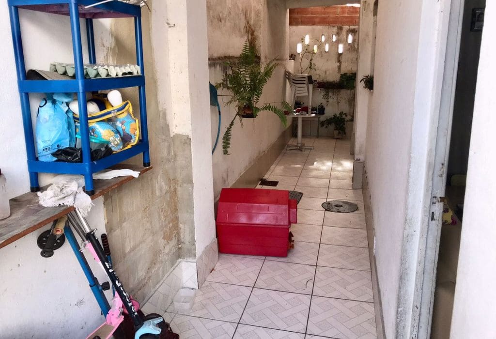 CASA INDEPENDENTE NA TAQUARA COM 2 QUARTOS QUINTAL E GARAGEM