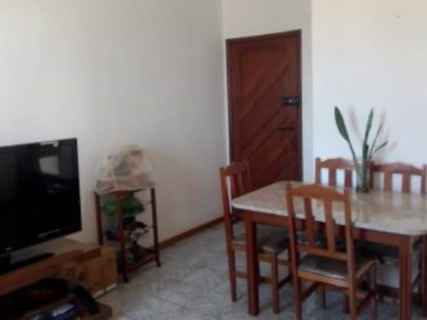 Apartamento Para Venda em Cascadura 2 Quartos Juntinho a Praça