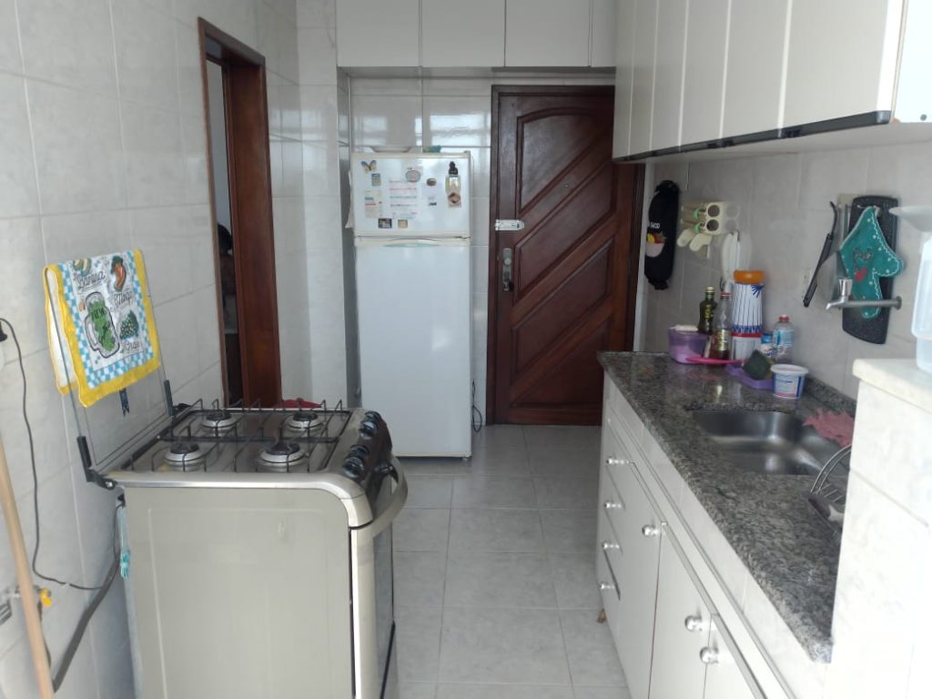 Apartamento Para Venda em Cascadura 2 Quartos Juntinho a Praça