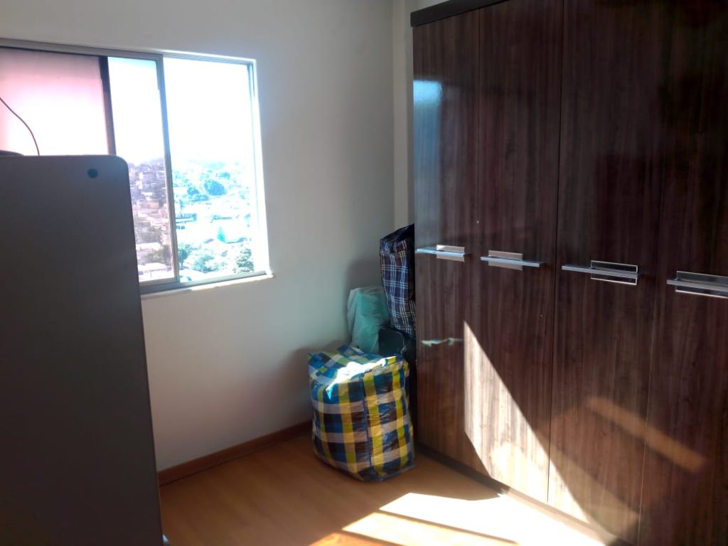 Apartamento Para Venda em Cascadura 2 Quartos Juntinho a Praça