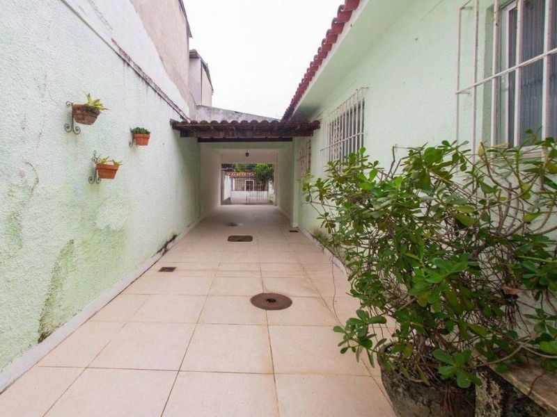 Freguesia Jacarepaguá Casa Linear Com 4 Quartos, Piscina, Quintal e 4 Vagas de Garagem