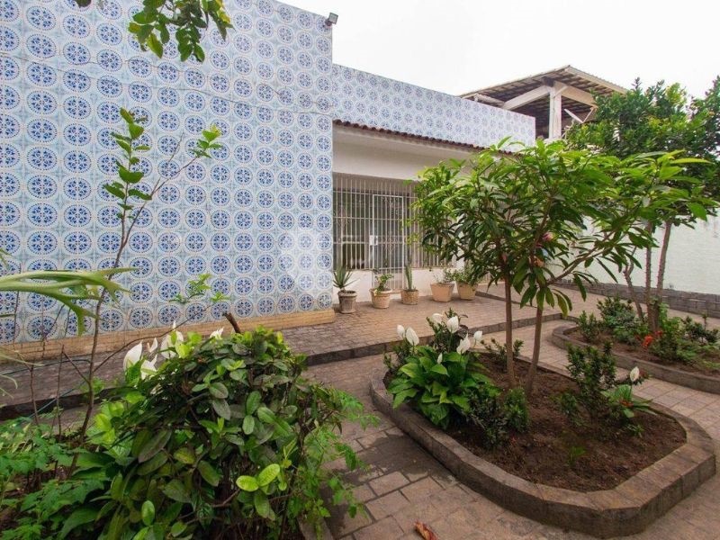 Freguesia Jacarepaguá Casa Linear Com 4 Quartos, Piscina, Quintal e 4 Vagas de Garagem