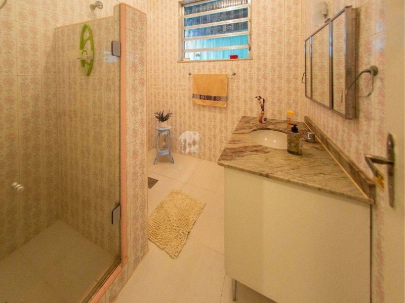 Freguesia Jacarepaguá Casa Linear Com 4 Quartos, Piscina, Quintal e 4 Vagas de Garagem