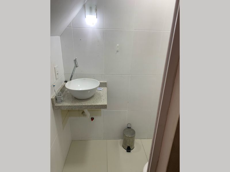 Casa Duplex à Venda na Praça Seca 2 Quartos 2 Banheiros e Garagem, Condomínio Fechado. Agende Visita!