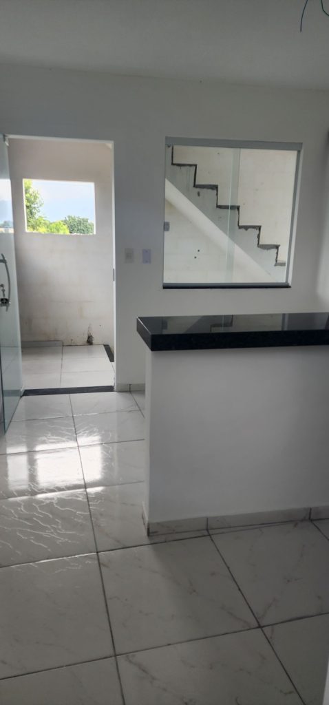 Apartamento Para Venda em Marechal Hermes 1 Quarto Com Varanda Prox. Rua Marina