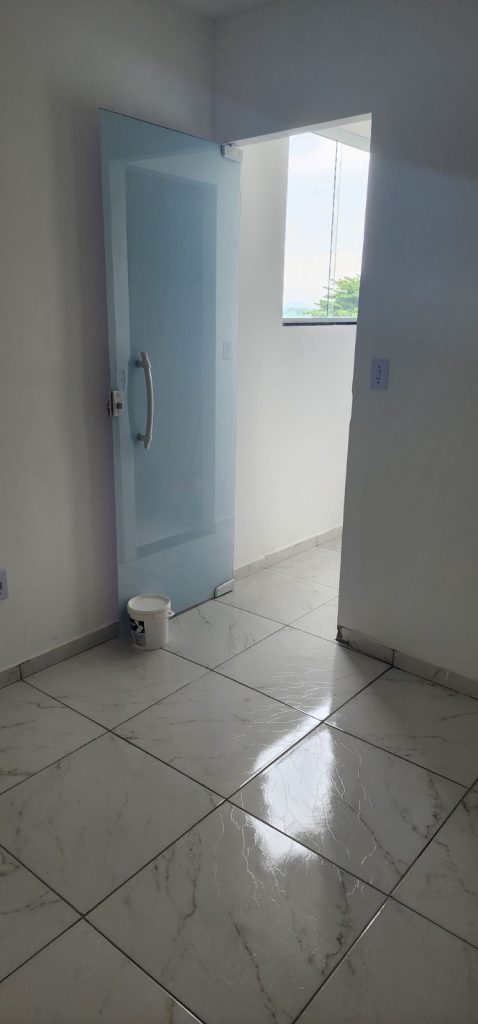 Apartamento Para Venda em Marechal Hermes 1 Quarto Com Varanda Prox. Rua Marina