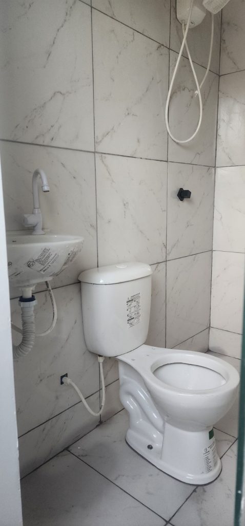 Apartamento Para Venda em Marechal Hermes 1 Quarto Com Varanda Prox. Rua Marina