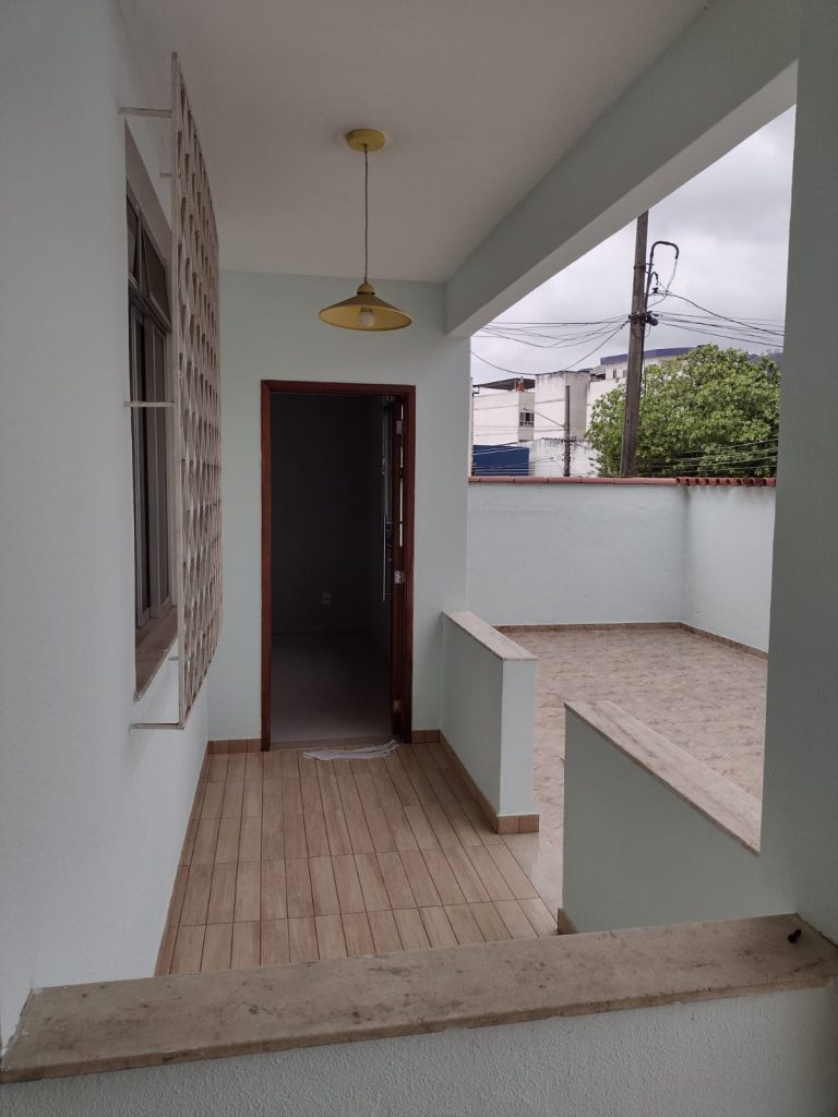 Casa Para Venda em Madureira 2 Quartos Com Dependência Próximo a Faetec