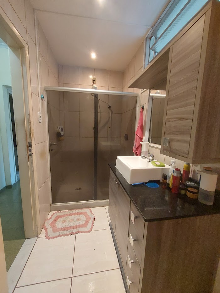 Casa Para Venda Vila Valqueire Com 226m², 3 Quartos, Suíte, 2 Varandas, Quintal e 3 Vagas