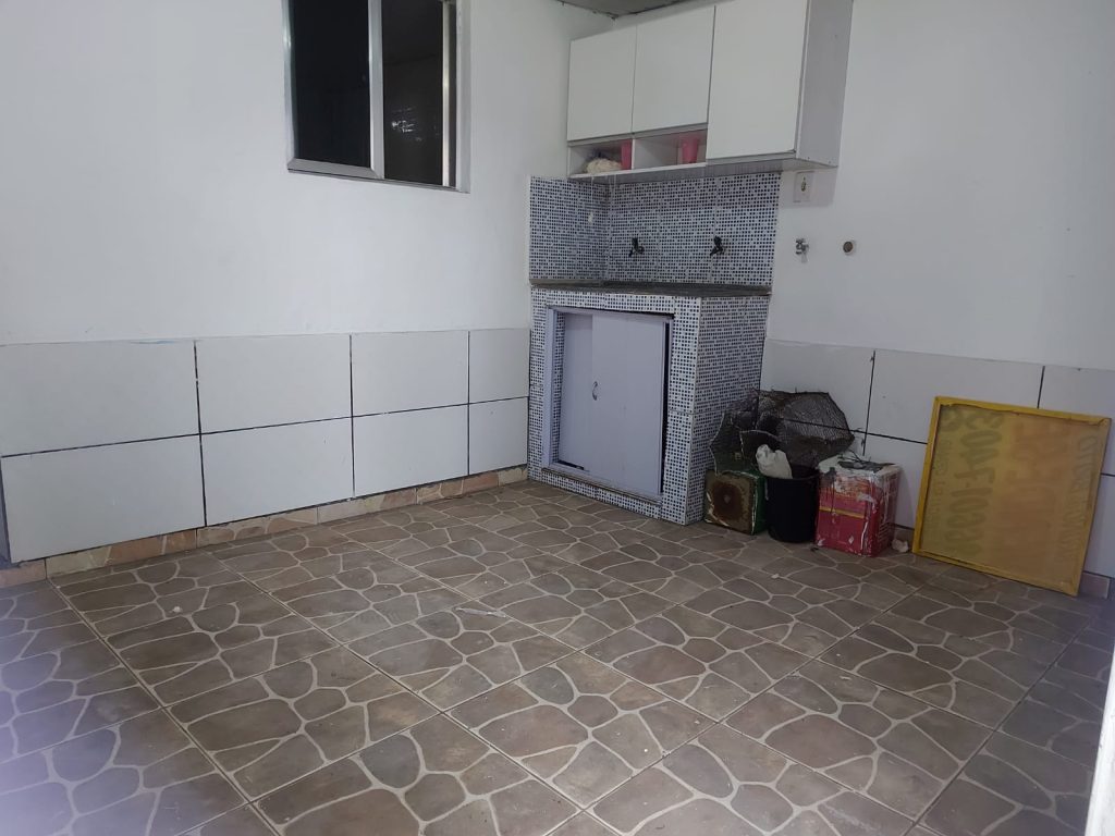 Casa Para Venda em Guadalupe 1 Quarto Rua do Colégio Pio XII