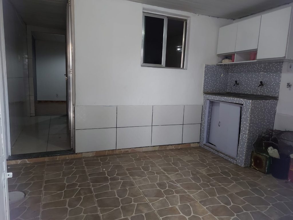 Casa Para Venda em Guadalupe 1 Quarto Rua do Colégio Pio XII