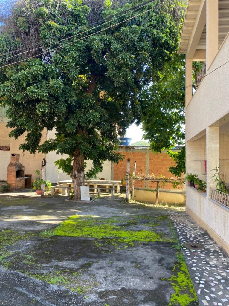 Casa Para Venda Entre Vila Valqeire e Praça Seca Com 5 Quartos em Terreno de 1.452m